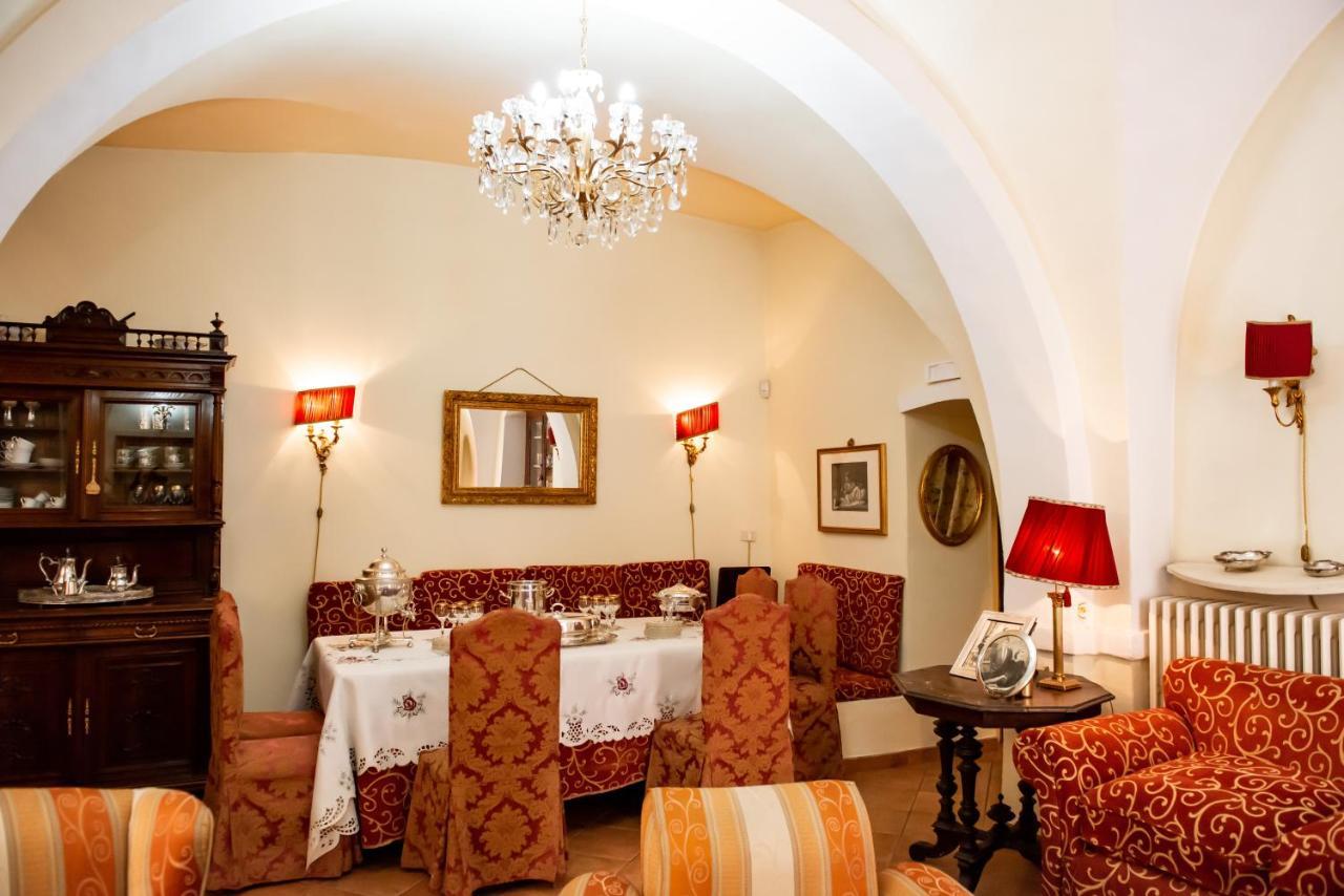 Casa Isabella B&B Рокка-Сан-Джованни Экстерьер фото