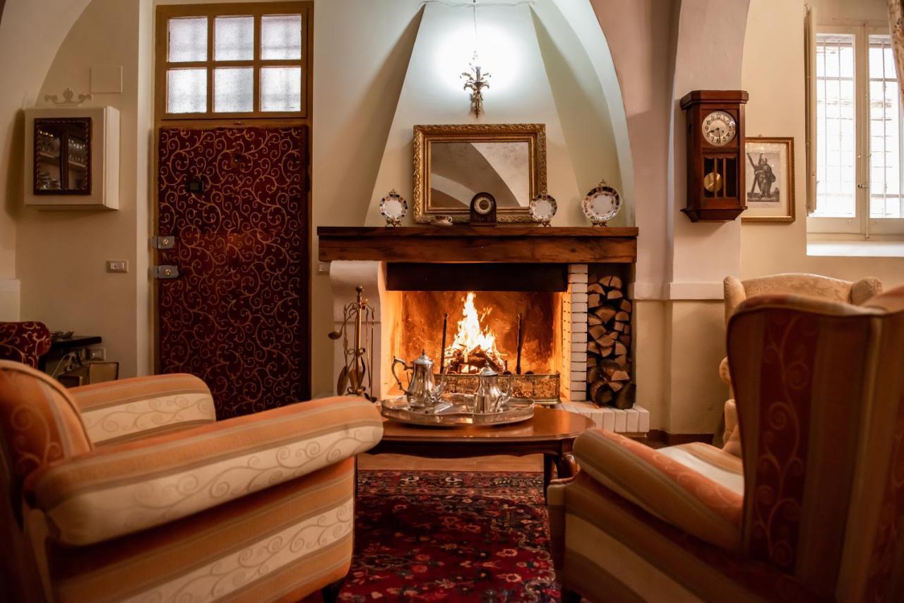 Casa Isabella B&B Рокка-Сан-Джованни Экстерьер фото