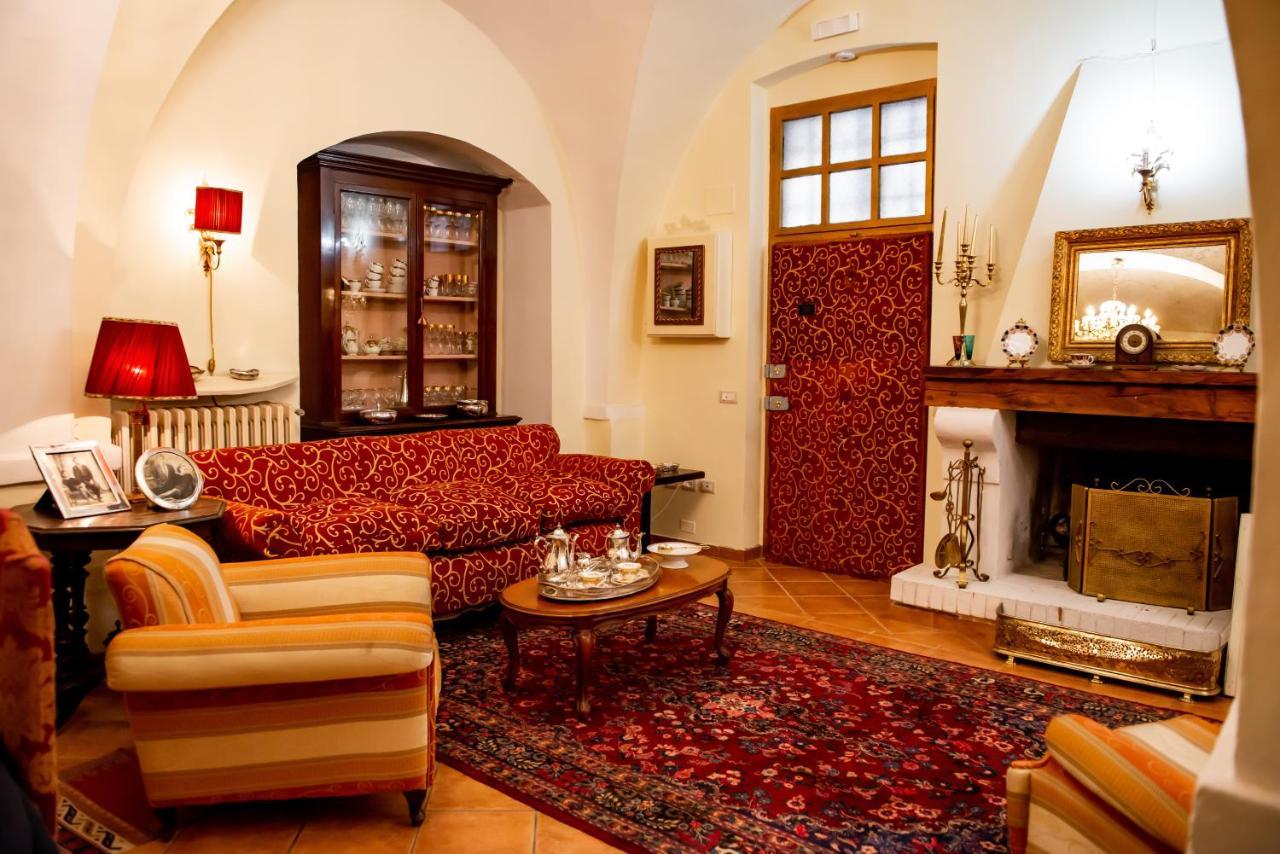 Casa Isabella B&B Рокка-Сан-Джованни Экстерьер фото