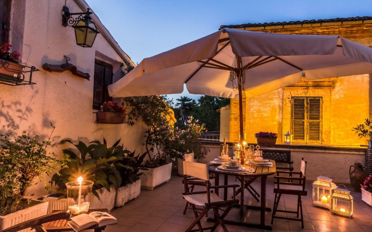 Casa Isabella B&B Рокка-Сан-Джованни Экстерьер фото