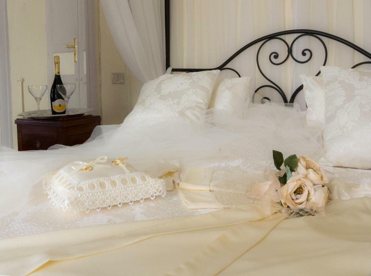 Casa Isabella B&B Рокка-Сан-Джованни Экстерьер фото